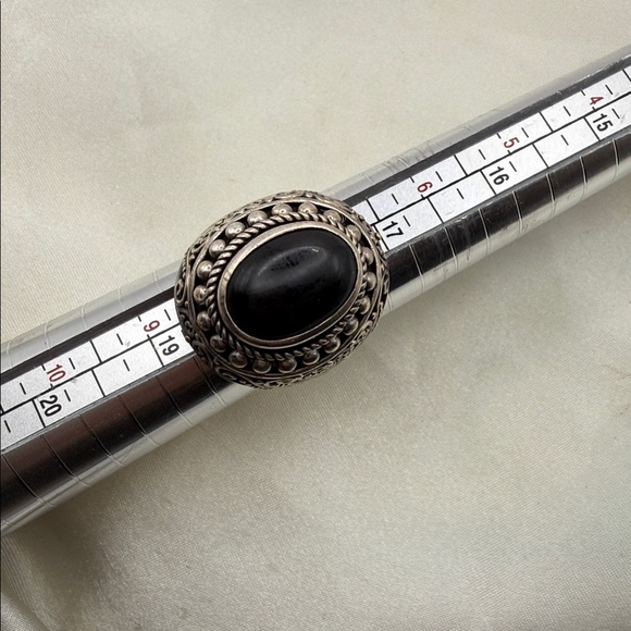 Black Onxy Balinese ring stamped weight 50.93 G - Picture 3 of 7
